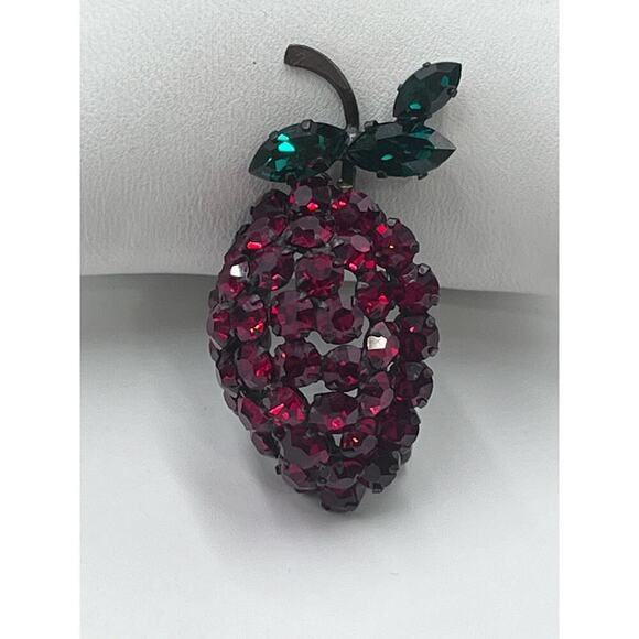 Vintage Signed Strawberry
Vibrant Red Green Rhinestones
Austria Pin Brooch - Picture 3 of 15